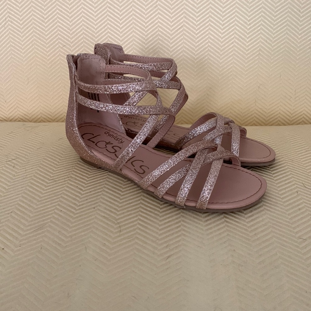 NWOT Dynasty Classics shoes